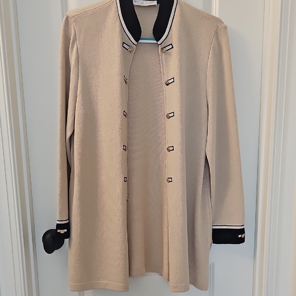 St. John Collection Tan and Black Trim Cardigan - Picture 4 of 4